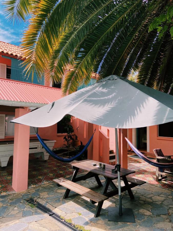 Dolphins Backpackers Hostel Sunshine Beach Buitenkant foto