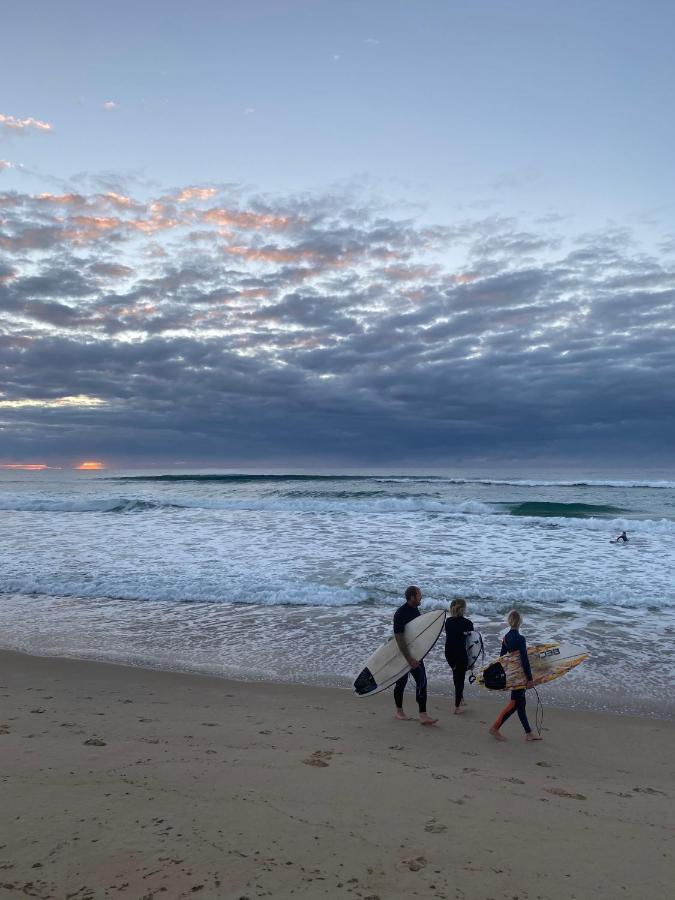 Dolphins Backpackers Hostel Sunshine Beach Buitenkant foto
