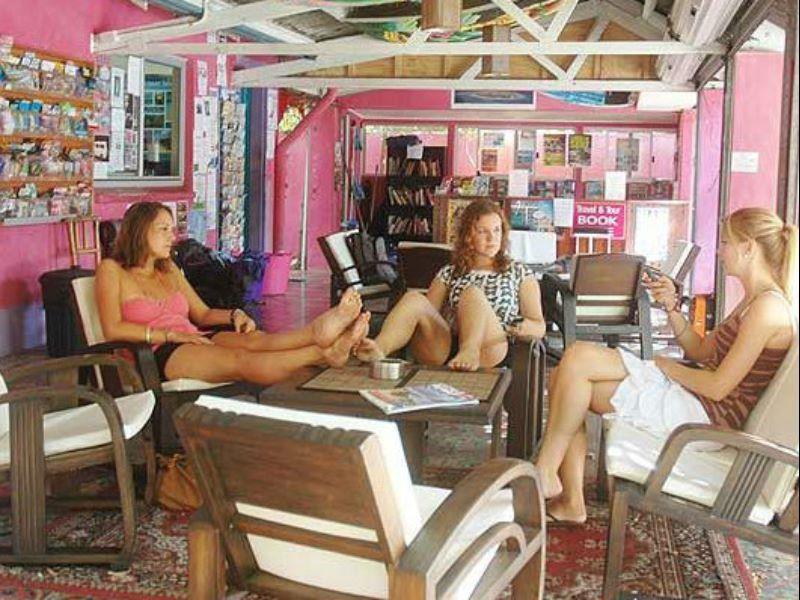 Dolphins Backpackers Hostel Sunshine Beach Buitenkant foto